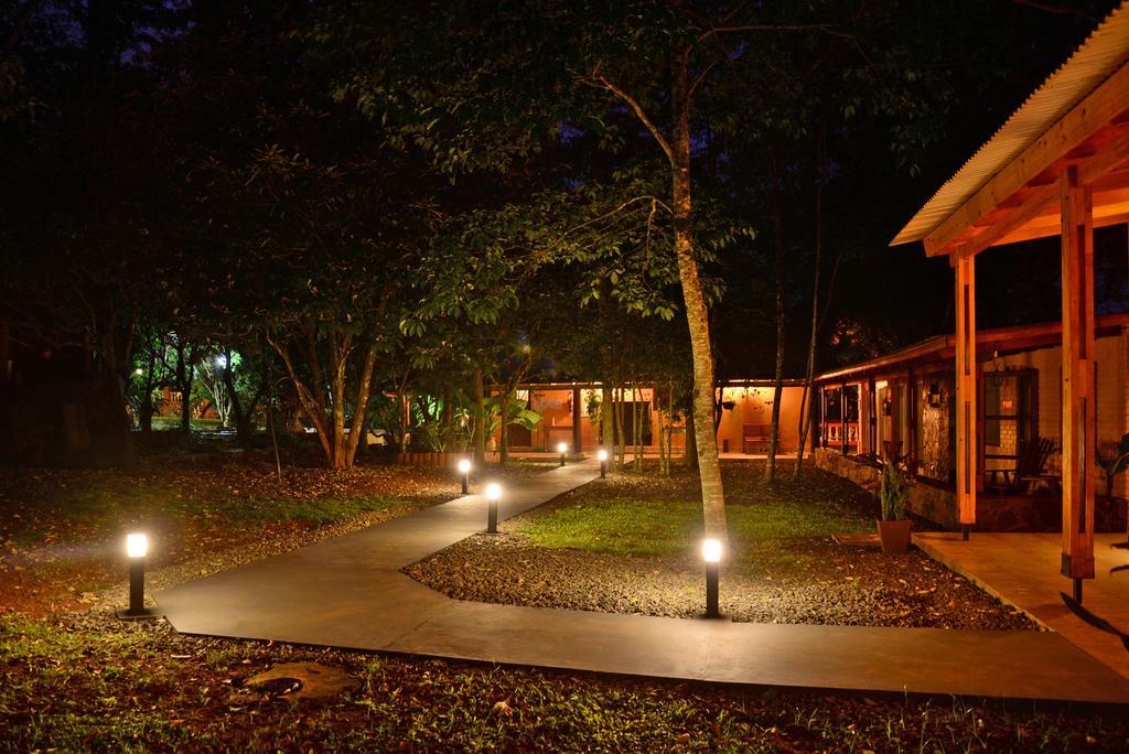 Posada Del Chaman Iguazu بويرتو إجوازو المظهر الخارجي الصورة